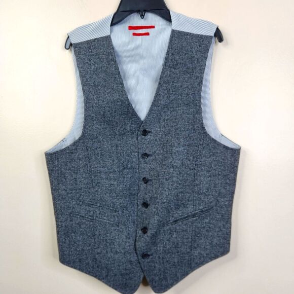 John Varvatos USA 6 Button Adjustable 3 Pocket Vest Medium